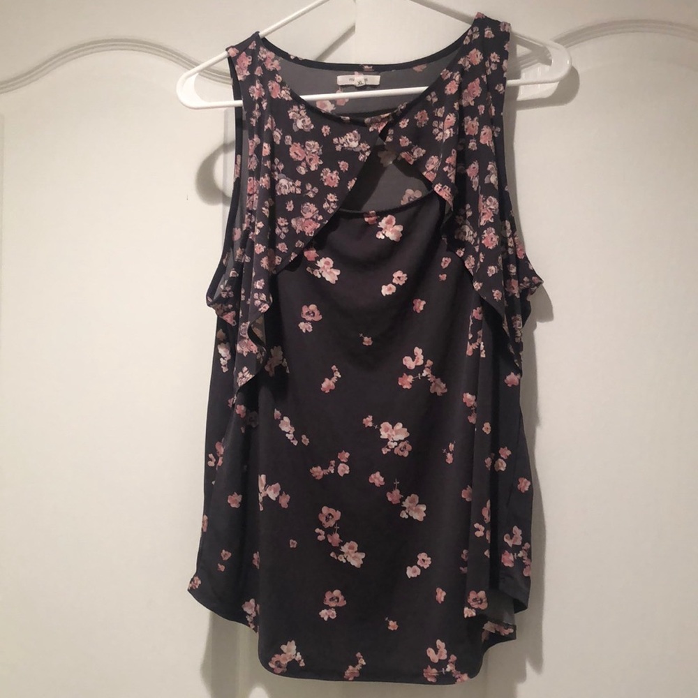 Maurices top